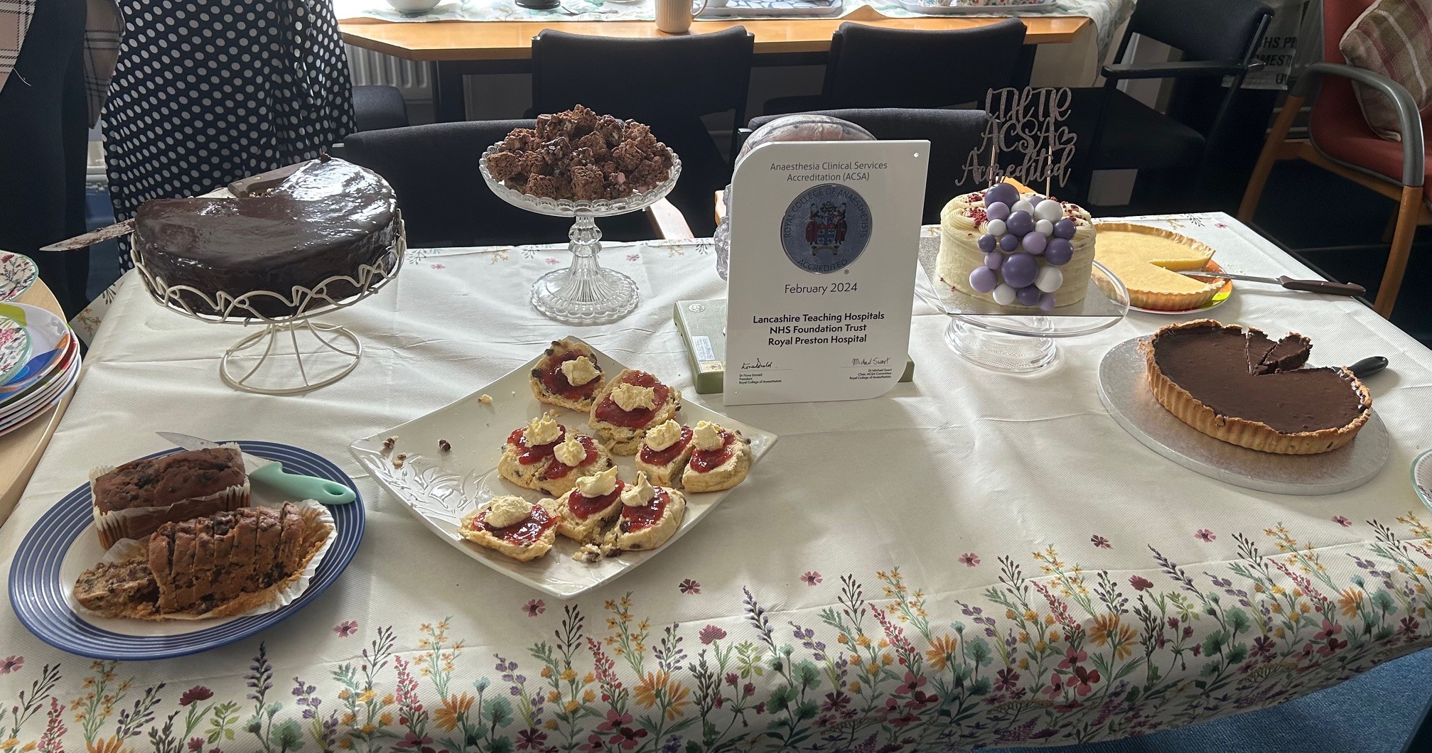 Table with refreshments and award